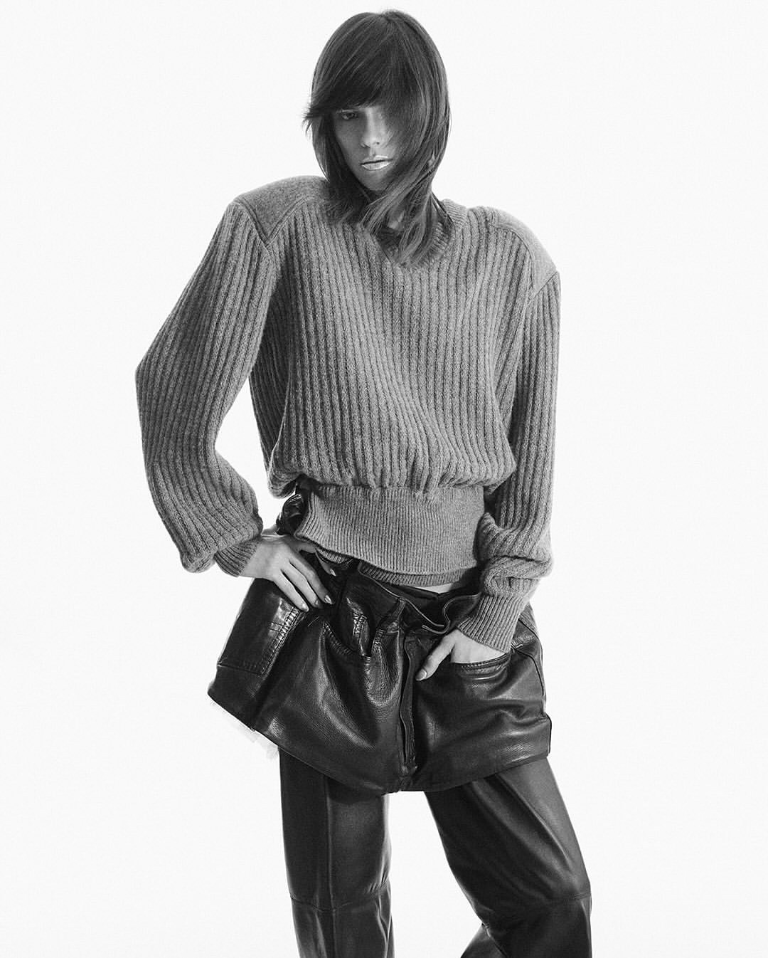 @drepubblicait
Hymne à l’amour.

Photographed by @ThurstanRedding.
Styled by @Leopolda.Duchemin.

Editor-in-Chief @EFarneti.
Casting @GiuliaMassullo and @evagriavel 

Model @JiTopsy @fordmodels
Makeup @Masae__Ito 
Hair @KiyokoOdo
Manicure #KanléFolly.
Hair assistant @Tsuyoshi.Tamai 
Stylist’s assistants @JorgeGarciaVa, #MioraJoanneMerigot.
Photographer’s assistants #ClementDauvent, JeanneLeLouarn.
Production @CinqEtoilesProductions.