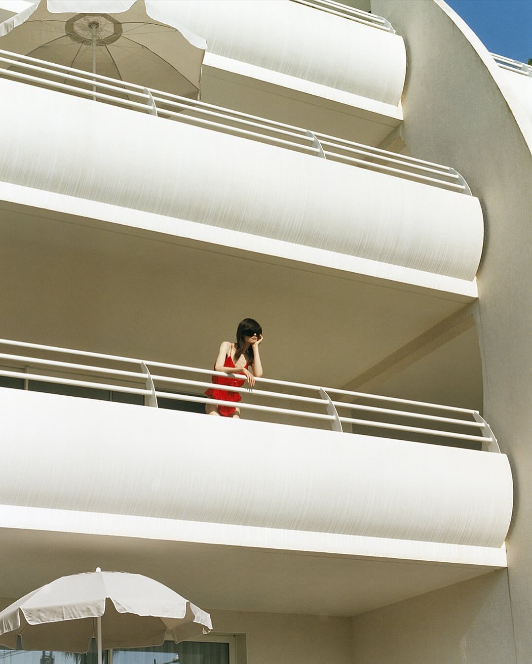 @drepubblicait
Hymne à l’amour.

Photographed by @ThurstanRedding.
Styled by @Leopolda.Duchemin.

Editor-in-Chief @EFarneti.
Casting @GiuliaMassullo and @evagriavel 

Model @JiTopsy @fordmodels
Makeup @Masae__Ito 
Hair @KiyokoOdo
Manicure #KanléFolly.
Hair assistant @Tsuyoshi.Tamai 
Stylist’s assistants @JorgeGarciaVa, #MioraJoanneMerigot.
Photographer’s assistants #ClementDauvent, JeanneLeLouarn.
Production @CinqEtoilesProductions.