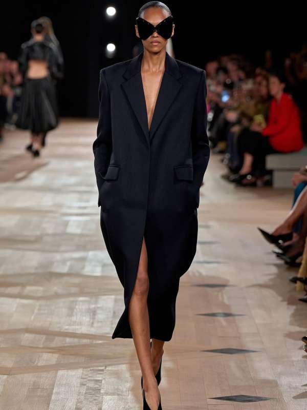 @balenciaga SS26 Show by @pppiccioli 