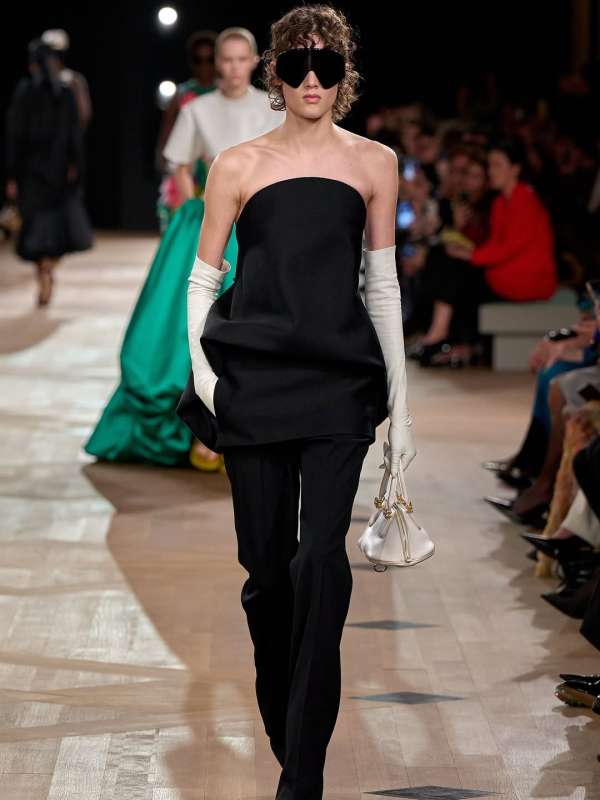 @balenciaga SS26 Show by @pppiccioli 