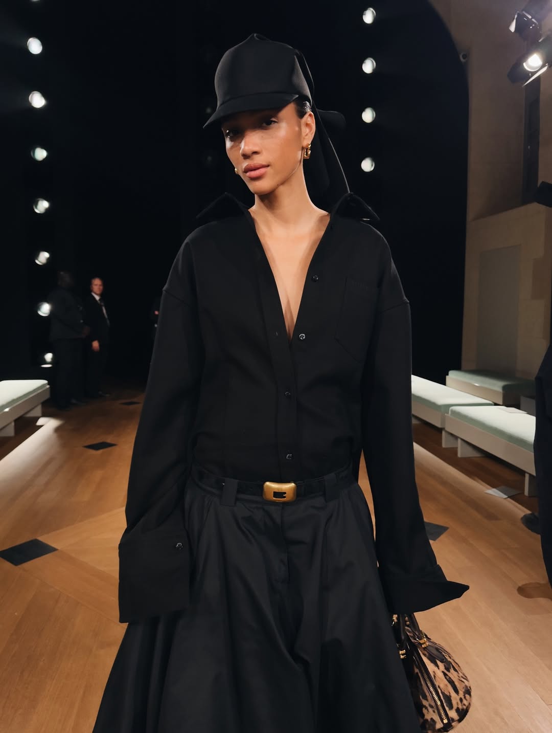 @balenciaga SS26 Show by @pppiccioli 

Casting @piergiorgio @cross_bone_ @evagriavel @_softersoftest_ 

#joemckenna 
@patmcgrathreal 
@guidopalau
@rlvrep