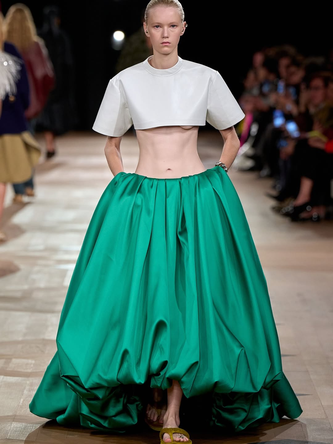 @balenciaga SS26 Show by @pppiccioli 

Casting @piergiorgio @cross_bone_ @evagriavel @_softersoftest_ 

#joemckenna 
@patmcgrathreal 
@guidopalau
@rlvrep