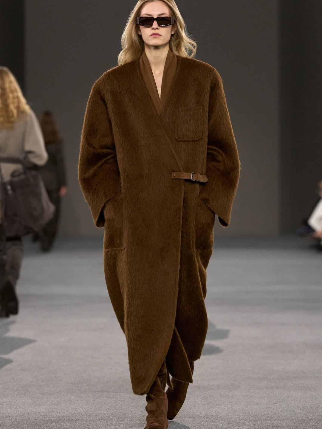 @maxmara fw26 show by @ian_griffiths1 

casting by @piergiorgio @giuliamassullo @bisciotti.alfredo 

@tonnegood 
@odilegilbert_official
@lisabutlermua