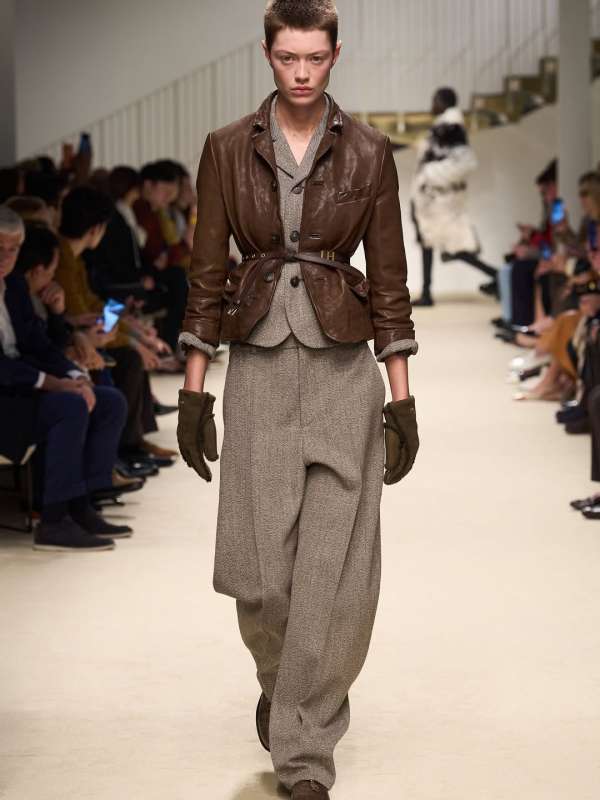@tods fw26 show by @mt_matteotamburini 
