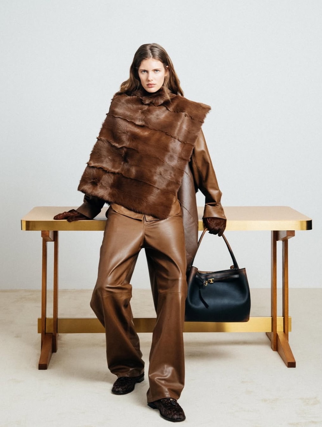 @tods fw26 show by @mt_matteotamburini 

Casting by @piergiorgio @giuliamassullo @ilaidov @headenistic 

#camillanickerson 
@hannah_murray1
@rlvrep