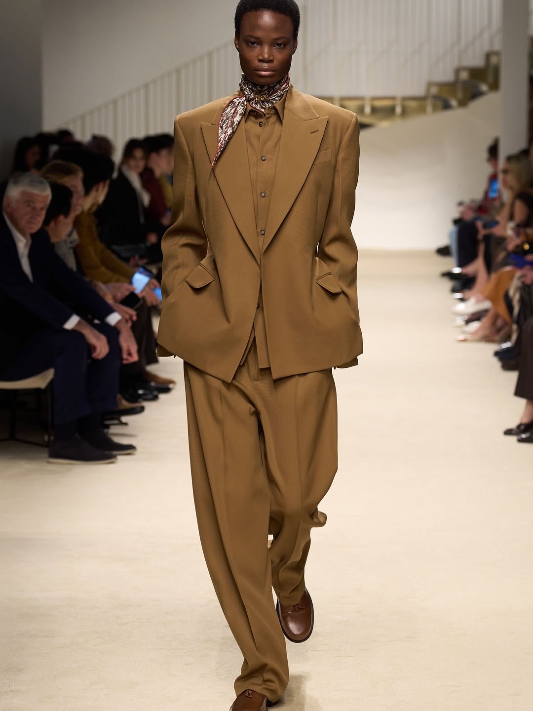 @tods fw26 show by @mt_matteotamburini 