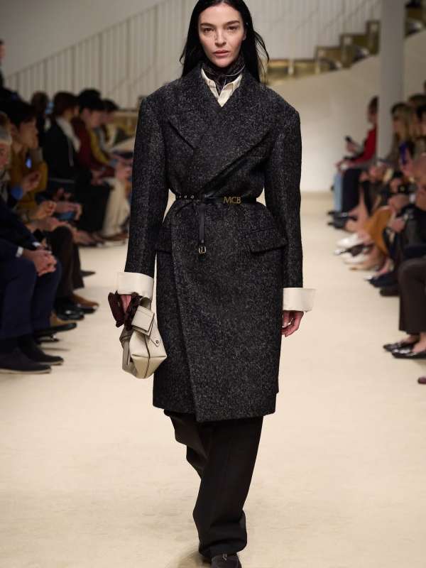 @tods fw26 show by @mt_matteotamburini 