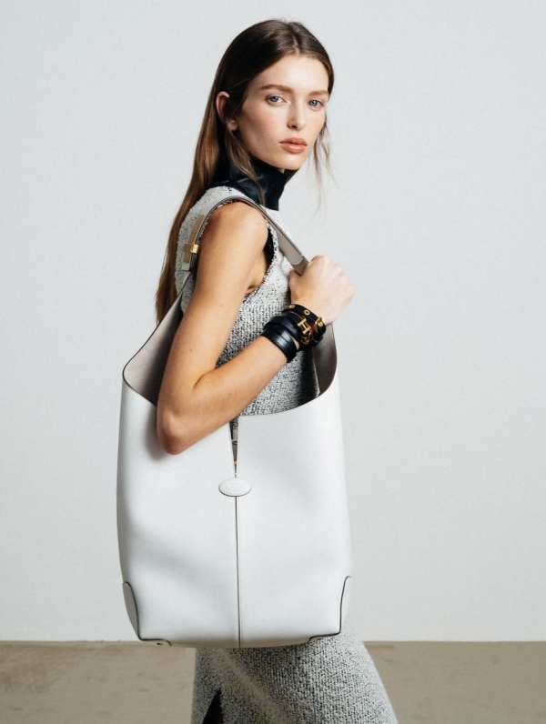 @tods fw26 show by @mt_matteotamburini 