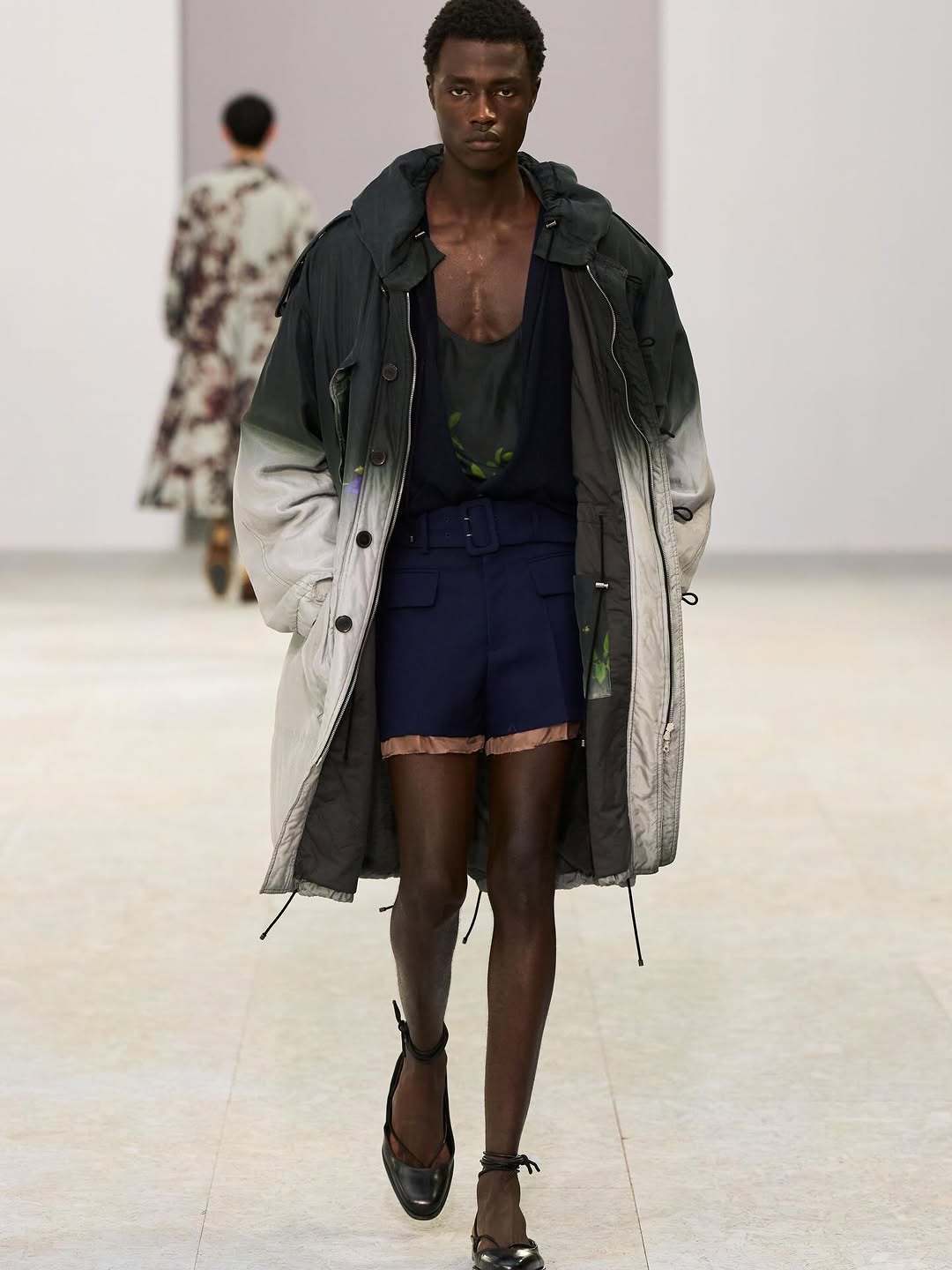 @driesvannoten SS27 Show by @julianklausner 

Casting by @piergiorgio @cross_bone_ @ilaidov @gio_aversa 

@robbiespencer 
@olivierschawalder 
@dickpageface