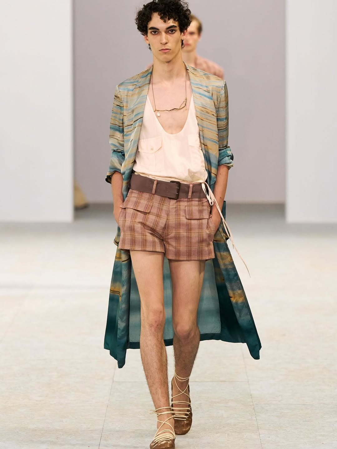 @driesvannoten SS27 Show by @julianklausner 

Casting by @piergiorgio @cross_bone_ @ilaidov @gio_aversa 

@robbiespencer 
@olivierschawalder 
@dickpageface