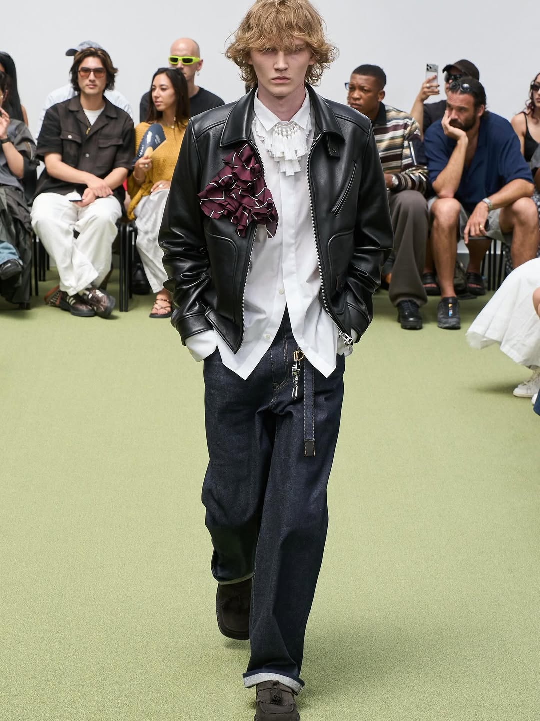 Casting for @sacaiofficial SS27 Show
 by Chitose Abe

Casting by @piergiorgio @helenaballadino @jussivuorenlehto @evagriavel 

#karltempler
@guidopalau
@diane.kendal
