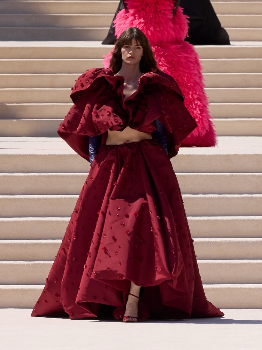 @balenciaga Haute Couture Show by @pppiccioli 

Casting by @piergiorgio @cross_bone_ @evagriavel 

#joemckenna 
@guidopalau 
@patmcgrathreal