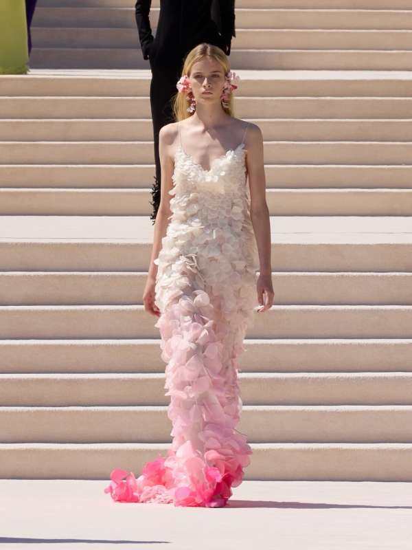 @balenciaga Haute Couture Show by @pppiccio...
