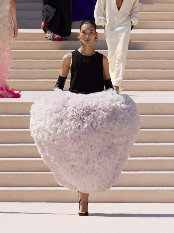 @balenciaga Haute Couture Show by @pppiccio...