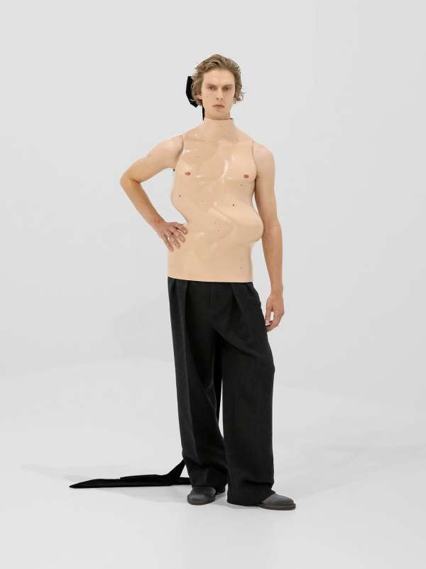 @jeanpaulgaultier hate couture show by @dur...