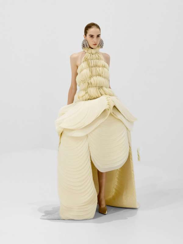 @jeanpaulgaultier hate couture show by @dur...