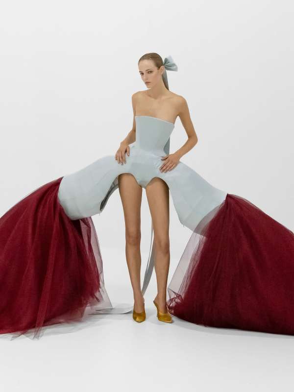 @jeanpaulgaultier hate couture show by @dur...