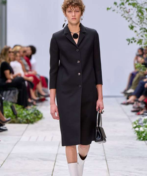 @michaelkors ss27 show