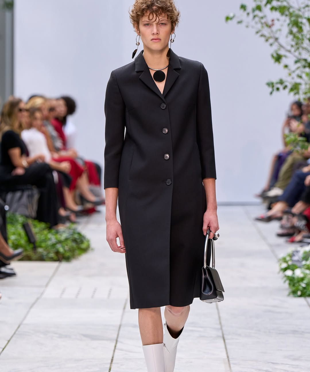 @michaelkors ss27 show

casting by @piergiorgio @clubjuliun @evagriavel 

@mr_carlos_nazario 
@hairbyorlandopita 
@dickpageface