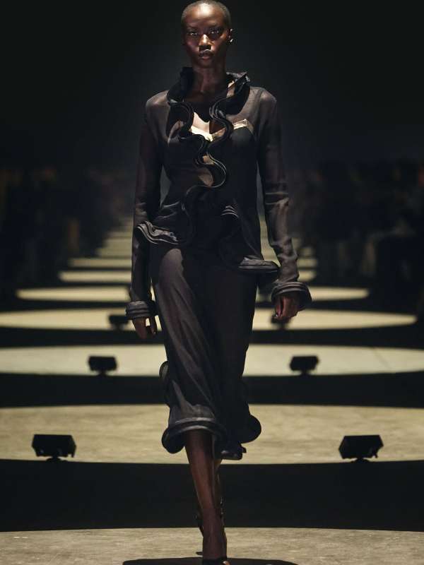 @khaite ss27 show by @cateholstein 