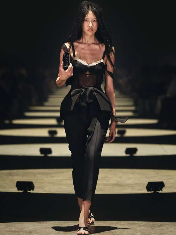 @khaite ss27 show by @cateholstein 