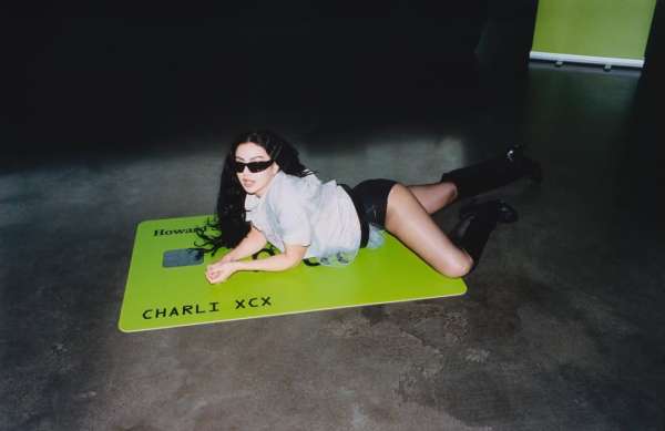 @charli_xcx THE MOMENT book