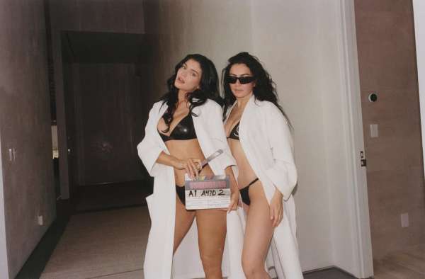 @charli_xcx THE MOMENT book