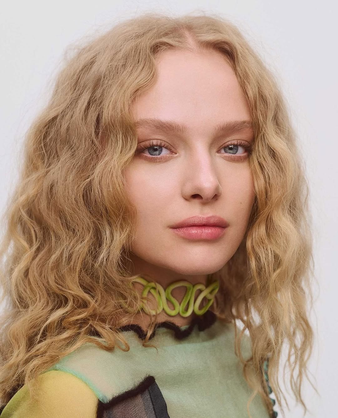 @louisvuitton Cruise 2027 runway with beauty by @patmcgrathreal⁠
and retouching by us @dtouchcreative