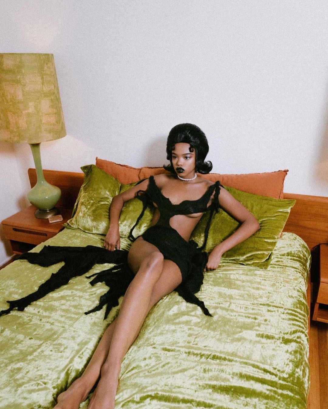 Iris Covet Book |  Jan. 23