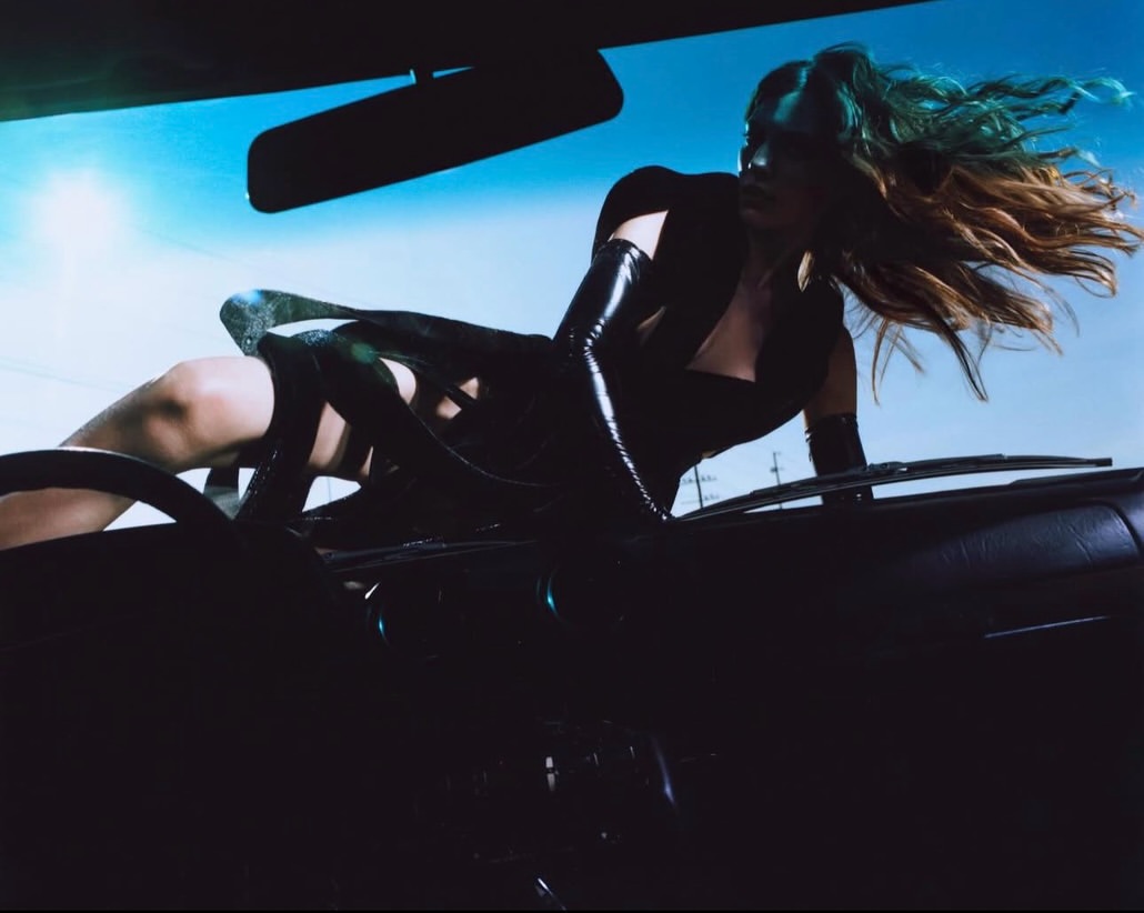 ELLE GREECE |  Apr. 26