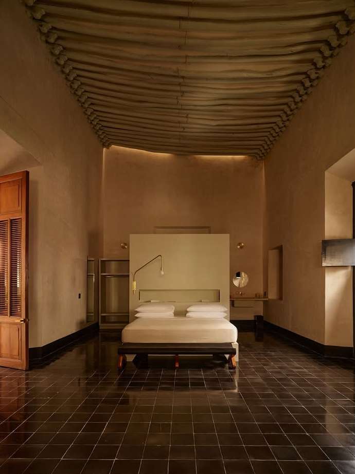 Fernando Marroquin X Hotel Sevilla