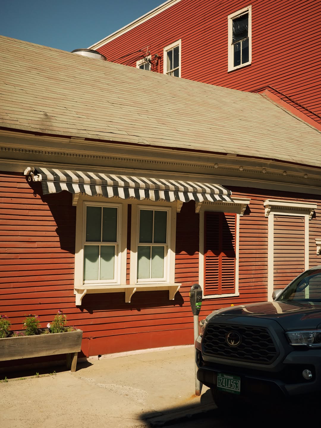 slider image