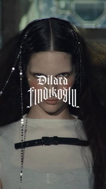 Dilara Findikoglu SS26 Runway Show “Cage of...