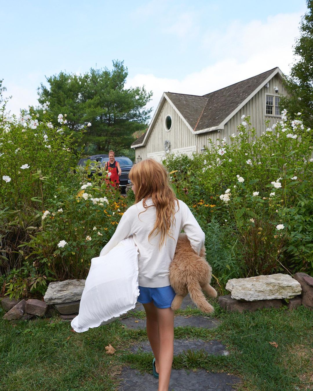 Airbnb Magazine |  Apr. 23