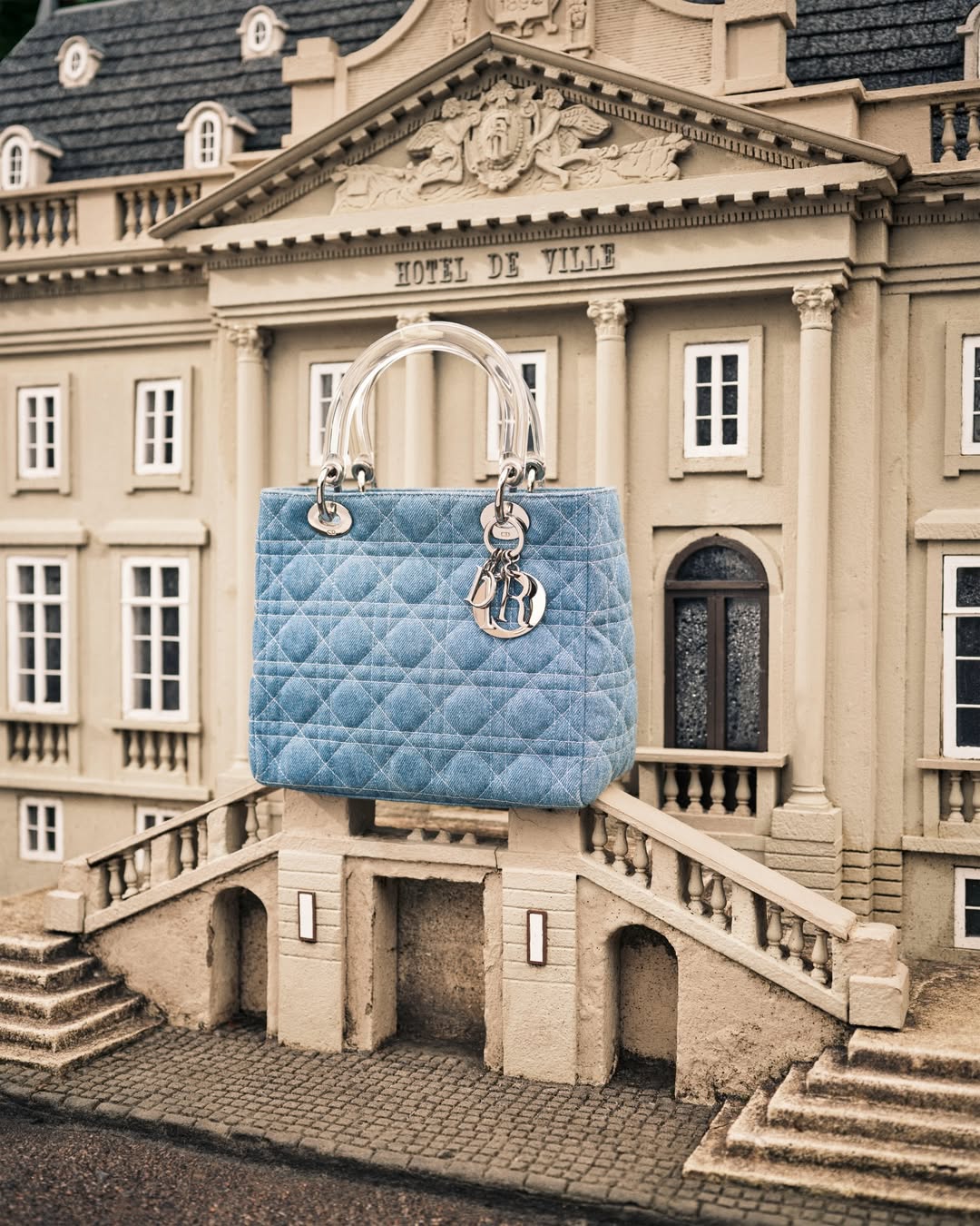 British Vogue |  Mar. 26