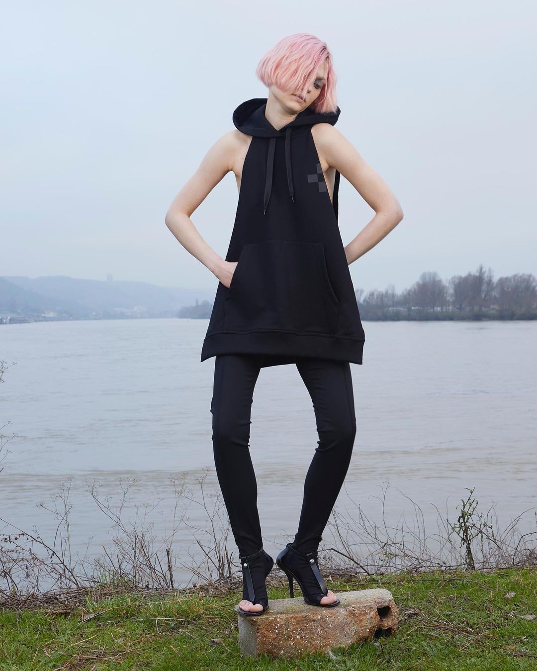 CR Fashion Book |  Apr. 22