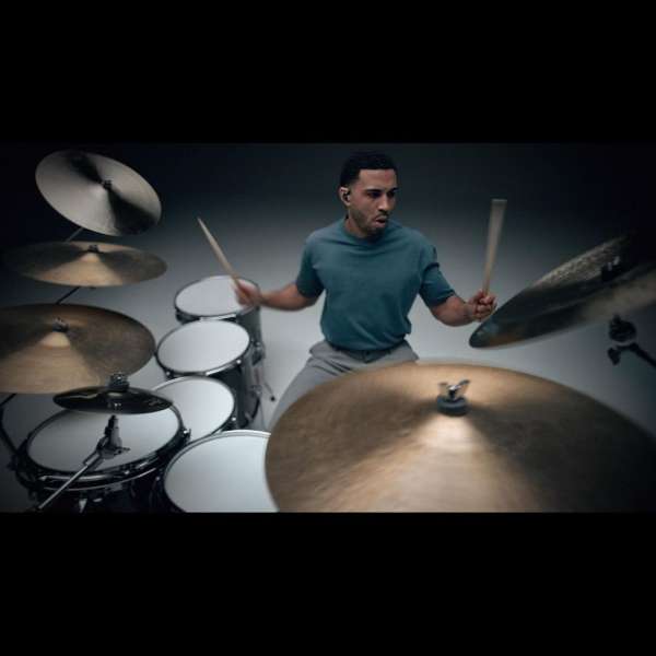 FAVOURITE COLOUR: BLACK