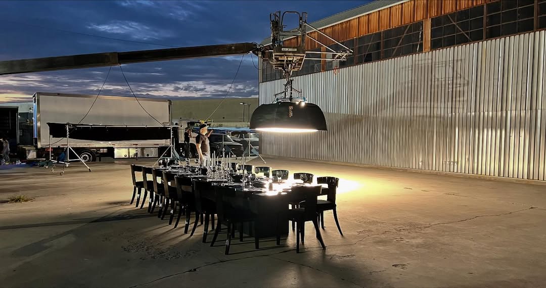 Visual Feast scroll.. .. @pesopluma @titodoublep  @freenjoy shot @flashbx.studio AirBx & OpenBx stages .
.
.
.
#pesopluma #titodoublep #studio #latinmusic