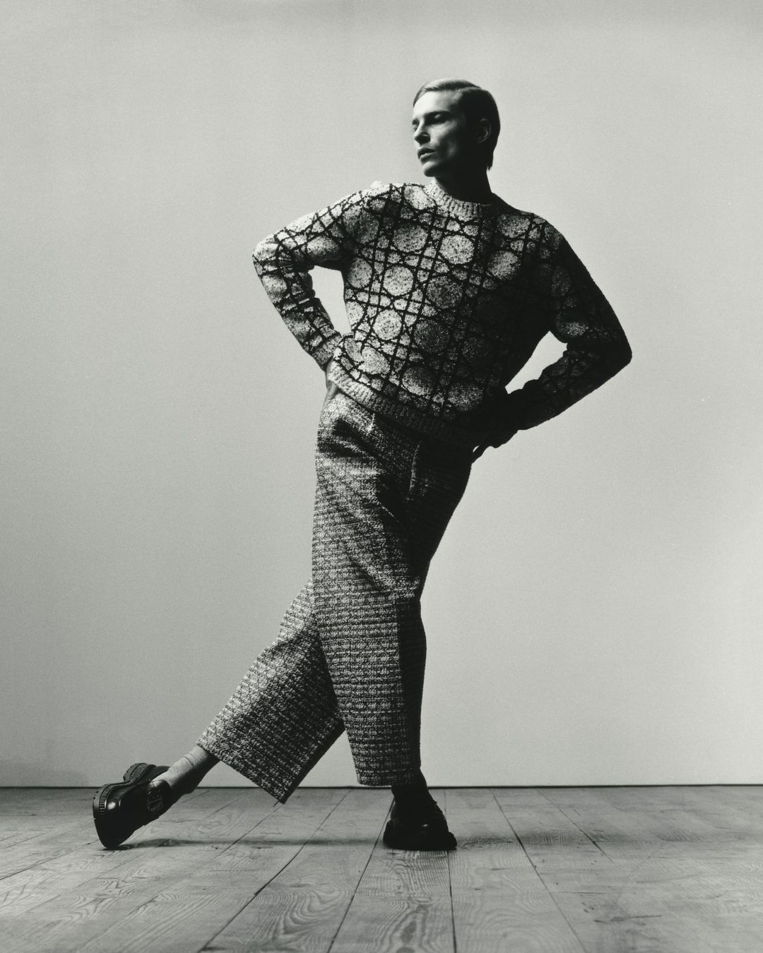 SILHOUETTE |  Mar. 24