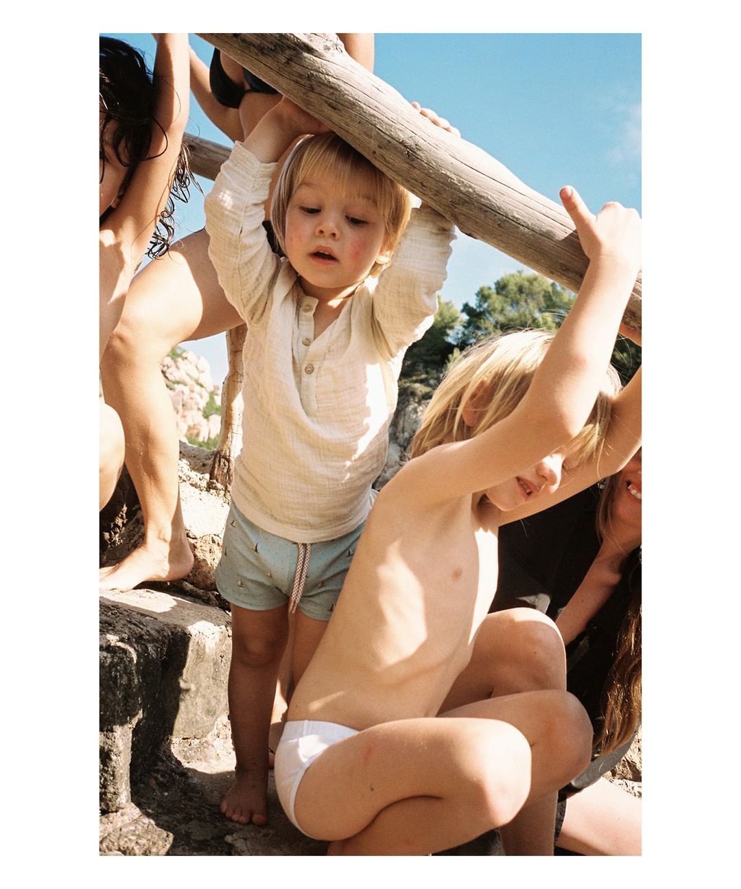 Airbnb Magazine |  Oct. 22