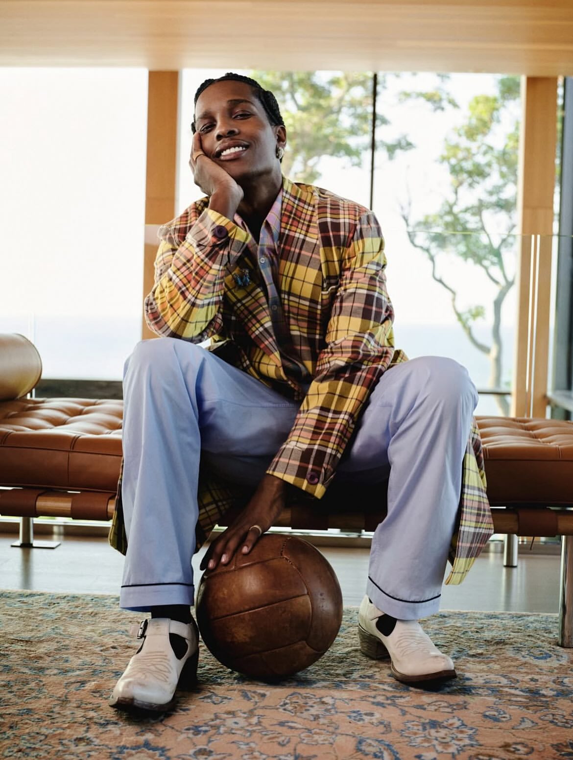 @asaprocky for the cover of @elleusa photographed by @frenchgold .
Stylist: @jan.quammie
Hair: @tasha_worldofstyles @exclusiveartists
Barber: Danny Espinal
Grooming: @mirnajose@seemanagement
Manicure: @nailglam @_e.d.m.a
Set Design: @colinphelan
Production: @jennypio @wefolkagency
Photo Team: @alexeitopounov
Will Takahashi
Digi: @humanbeef
Editor-in-chief: @ninagarcia
Writer: @clovito