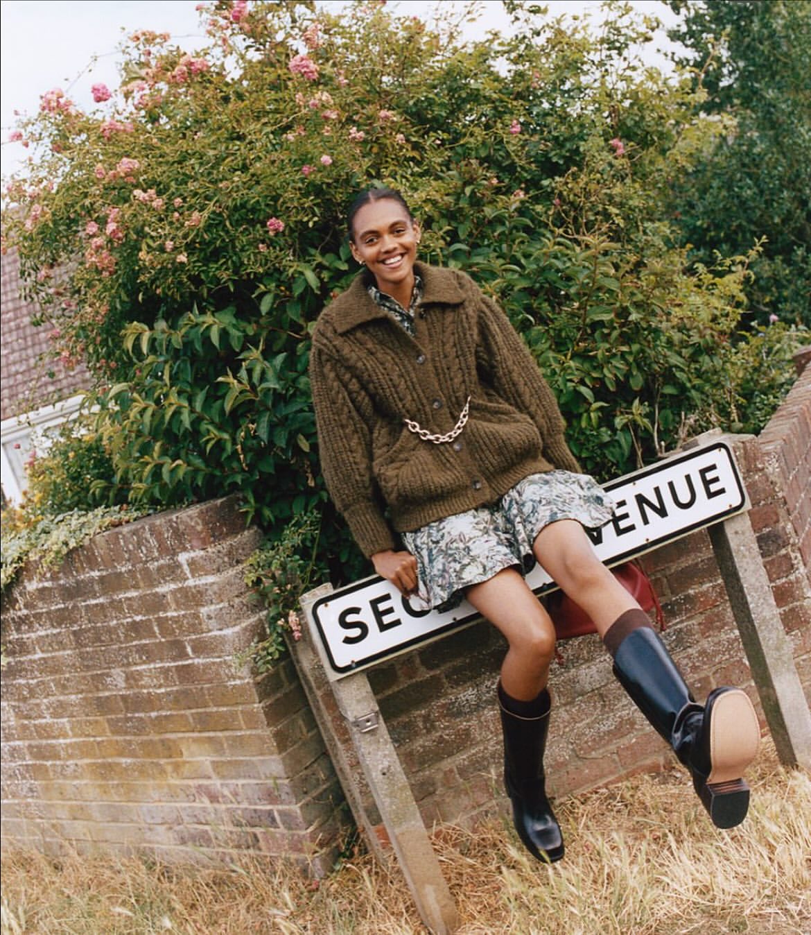 @bebe.parnell photographed by @tobycoulson @britishvogue October Issue 2025. 
Styling @carolinaugustin
MU @curquhartmua
Hair @yuminakadadingle
Casting @janay_bailey 
Production @lockstudios