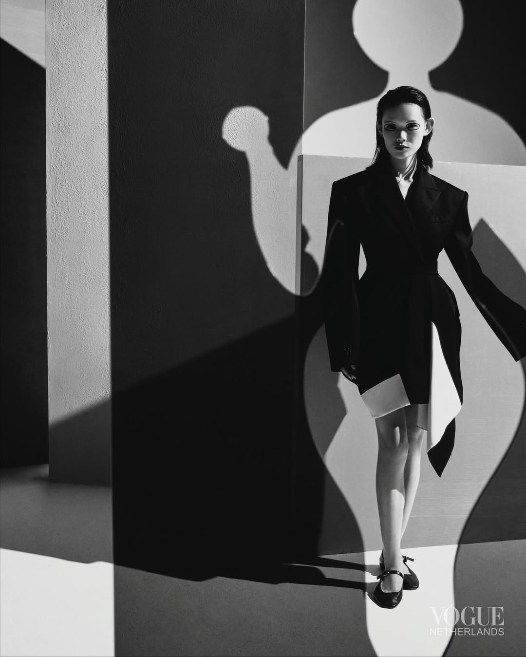 @nlvogue editorial shot by @sarahvanrij and @davidvanderleeuw together with @rachelthomasstudio and @dimphydenotter using only archival pieces by Issey Miyake, JPG, Comme des Garcons and others through @20age_archive.
Light and tech: @iankirbyphoto @nathanlang_
Hair: @kojimahiroki
Make Up: @kristinaralphandrews
Talent: @jumbojanet_@xie.chaoyu

@wefolkagency @minititleltd @lindagumusgerritsen