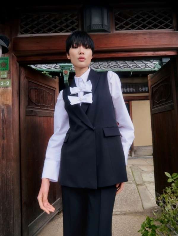 @zara photographed  by @fumikoimano in Japa...