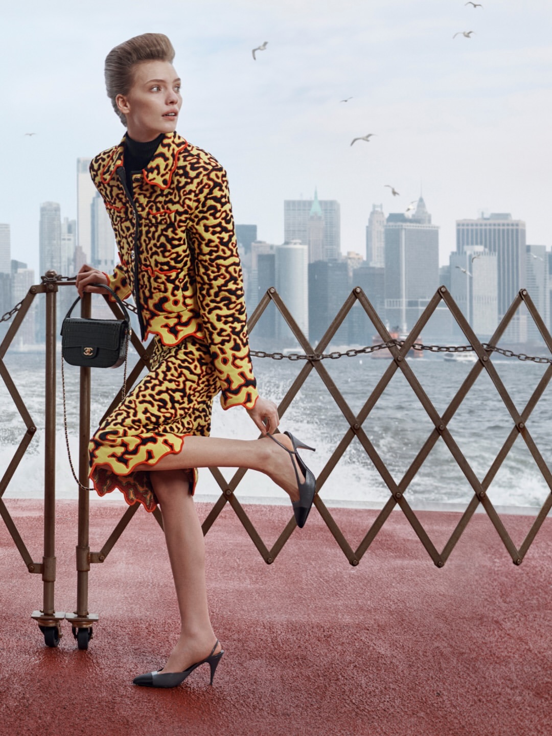 @chanelofficial Métiers d’art 2026 collection b...