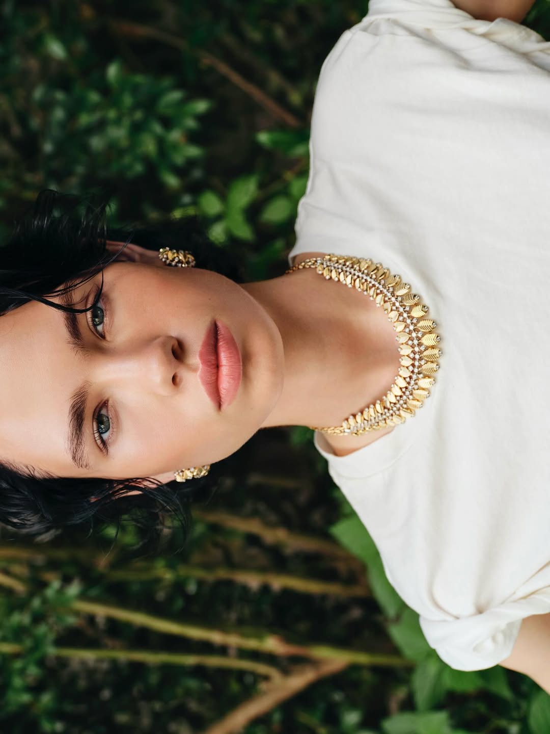 In my graden @1nstant.fr with @ilarissssssss ✨ @cartier style @christinelerche.stylisme Stylist assistant @aliceperalta___ / make up Hair @audreypayetmakeuphair / Prod @amgparis_annemariegardinier /Set design @jefferson_fouquet / light @hermes303 / post prod @granondigital @phebertrand #jewelry #inmygarden #laurabonnefous #photography @laurabonnefous