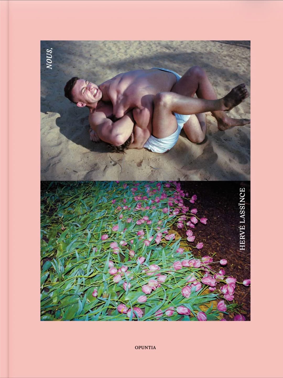 Je suis très heureux de vous annoncer la sortie de mon nouveau livre : 𝙉𝙤𝙪𝙨, 

𝗝𝗲𝘂𝗱𝗶 𝟰 𝗱𝗲́𝗰𝗲𝗺𝗯𝗿𝗲 : 𝘃𝗲𝗿𝗻𝗶𝘀𝘀𝗮𝗴𝗲 + 𝘀𝗶𝗴𝗻𝗮𝘁𝘂𝗿𝗲 𝗱𝘂 𝗹𝗶𝘃𝗿𝗲
Du 𝟰 𝗮𝘂 𝟳 𝗱𝗲́𝗰𝗲𝗺𝗯𝗿𝗲, 𝗲𝘅𝗽𝗼𝘀𝗶𝘁𝗶𝗼𝗻 à la 𝗡𝗨𝗘 𝗴𝗮𝗹𝗲𝗿𝗶𝗲, Paris 3e, dirigée par Jean-Marc Sanchez.

Les images ont été réalisées entre 2011 et 2024. Oui, on peut parler de monographie. ;-) 

𝗘́𝗱𝗶𝘁𝗶𝗼𝗻𝘀 𝗢𝗽𝘂𝗻𝘁𝗶𝗮
𝗗𝗲𝘀𝗶𝗴𝗻 𝗴𝗿𝗮𝗽𝗵𝗶𝗾𝘂𝗲 : Arnaud Homann
𝗘𝗻𝘁𝗿𝗲𝘁𝗶𝗲𝗻 : Gérard Lefort

176 pages
148 photographies
Format 24,5 × 32,5 cm

C’est une joie et une émotion aussi de pouvoir enfin partager ce travail qui m’aura tenu longtemps, photographiquement et sentimentalement.

On se retrouve bientôt. 🩷