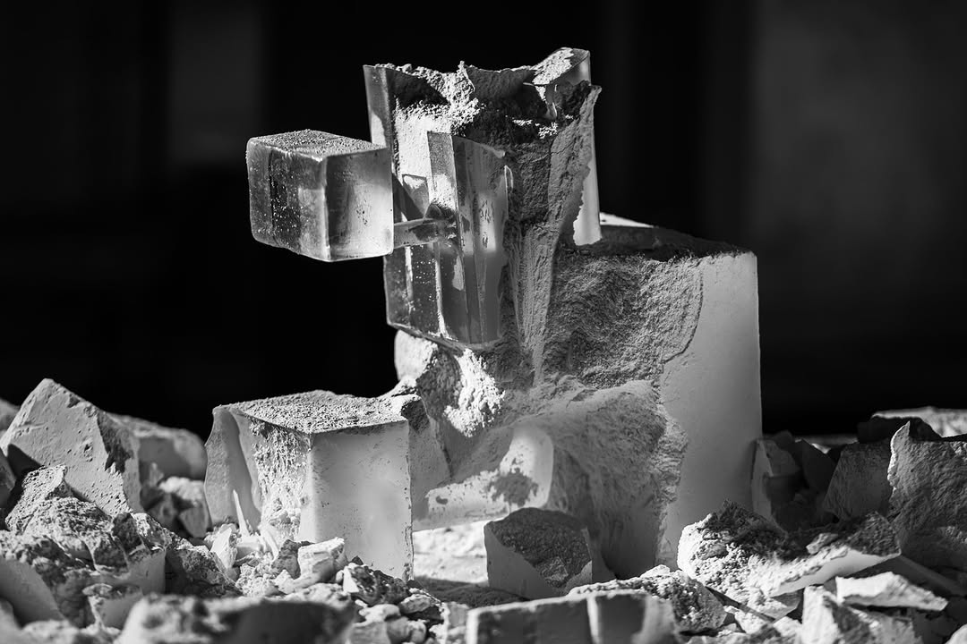 Baccarat Rouge 540 by @baccarat x @maisonfranciskurkdjian 
by @polbaril represented by @julianmeijeragency 

grading and retouching by @granondigital