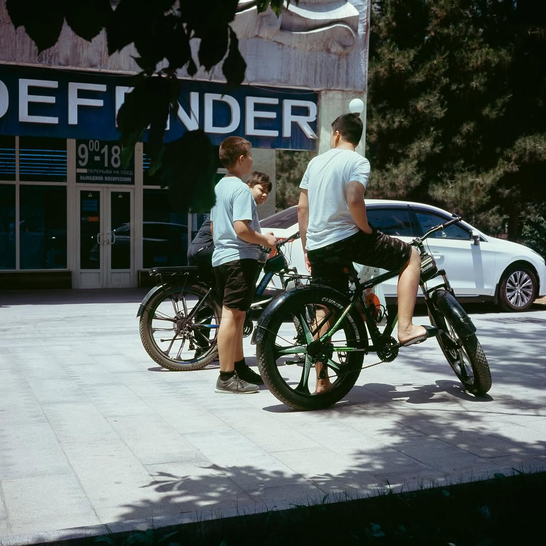 Pics for @holidaymagazine No.396 Autumn/ Winter 2025-2026 issue devoted to Samarkand, an Uzbek city 
Photographs by @olivierkervern 
Creative direction by @atelierfranckdurand 

scanning and grading by @granondigital