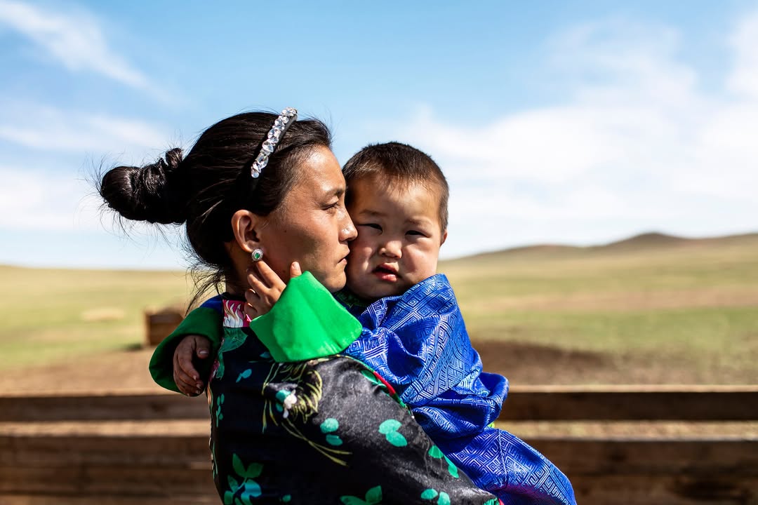 @loropiana cashmere, a story of care and heritage
documented by @polbaril 

loro piana has woven its legacy from a long and intimate bond with the vast Mongolian steppes, where the world’s most precious cashmere begins its journey. Since the late 1990s, the Maison has sought out the finest fibers at their origin, walking alongside nomadic herders whose knowledge of the land and the animals is centuries old.

From this rare material, the Maison shapes creations that speak of patience, purity, and an enduring pursuit of beauty - pieces in which the quiet strength of the steppe meets the elegance of Italian craftsmanship.

grading and retouching by @granondigital 

agent @julianmeijeragency